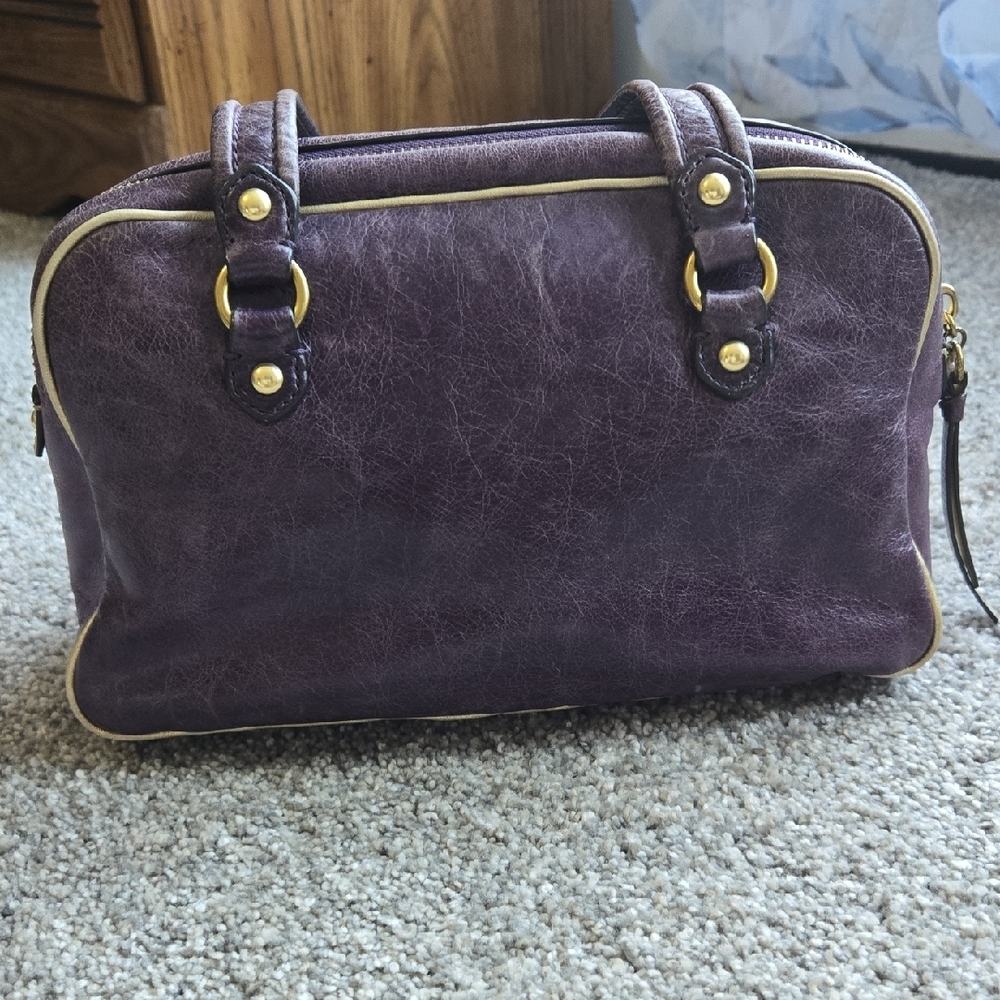 Coach Purple Shoulder Bag with Gold Details - Picture 6 of 11